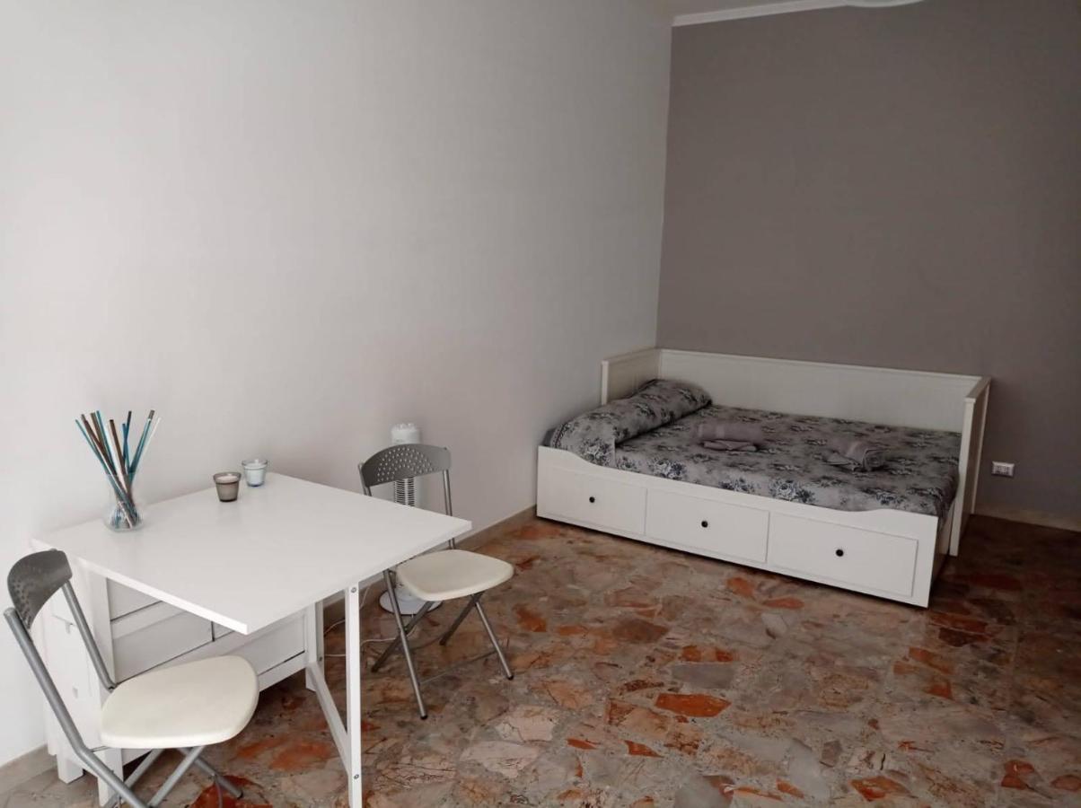 Ostia Beach Cryptohouse Екстер'єр фото
