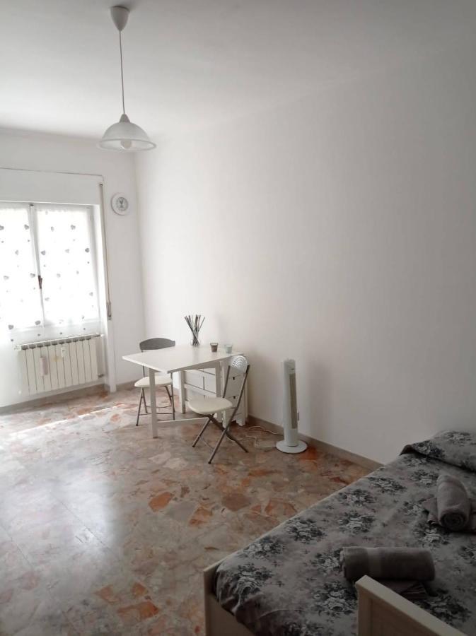 Ostia Beach Cryptohouse Екстер'єр фото