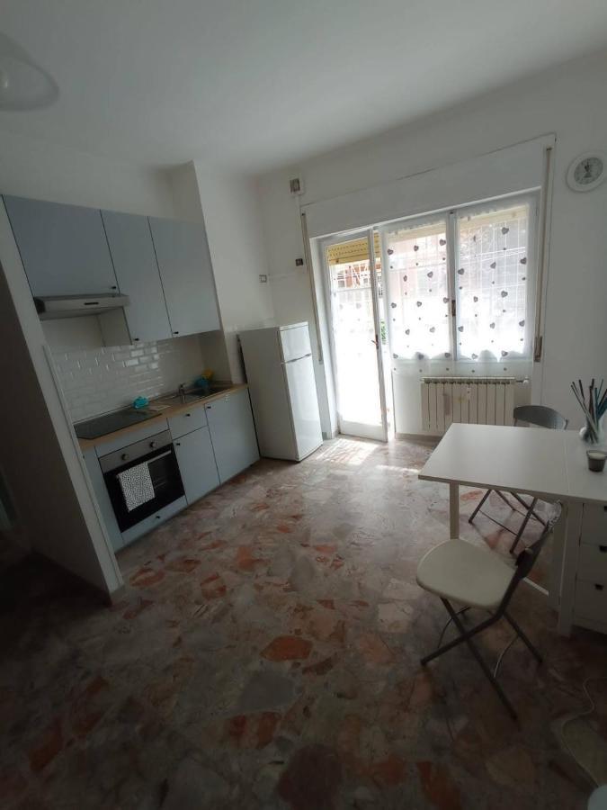 Ostia Beach Cryptohouse Екстер'єр фото